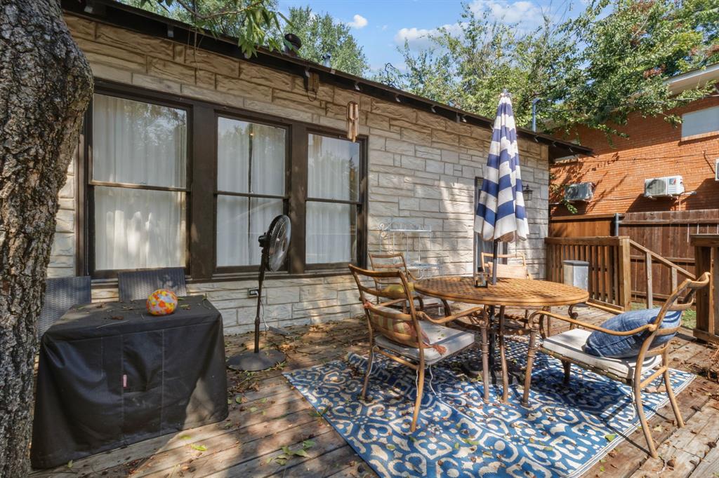 WINNETKA HEIGHTS - Residential