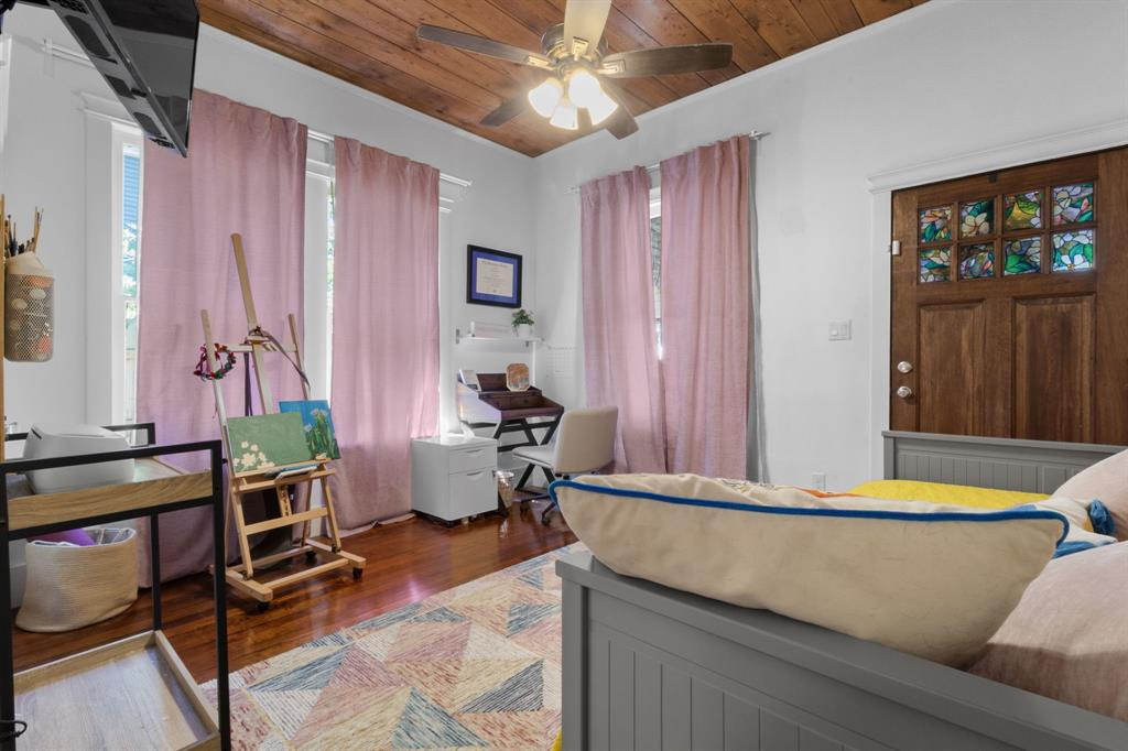 WINNETKA HEIGHTS - Residential