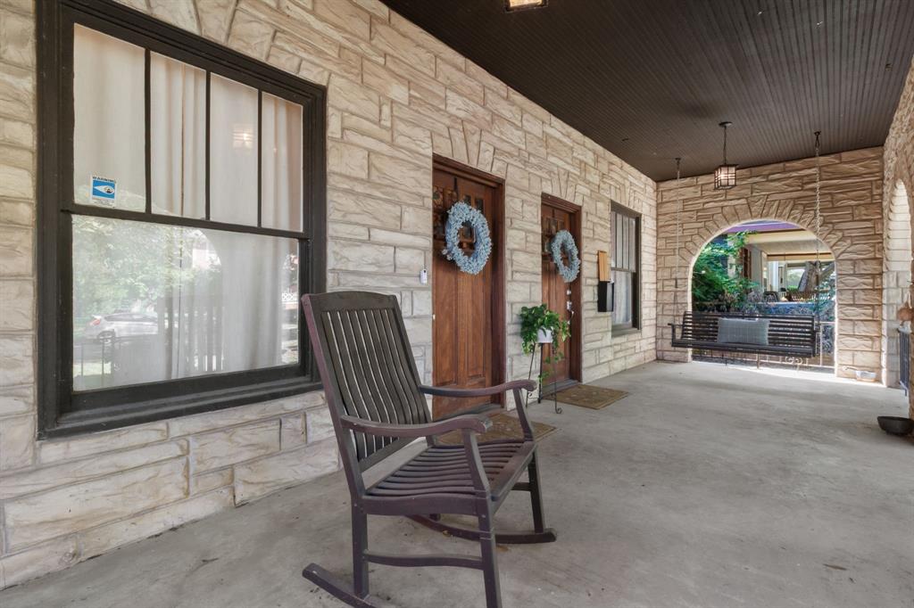 WINNETKA HEIGHTS - Residential