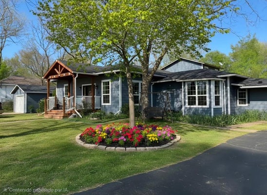 505 S MANSON ST, WOLFE CITY, TX 75496 - Image 916f017bcb93f3a90c26d63f39b68ce9/2226005697