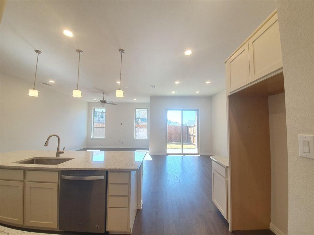 University Place Add Ph 1 - Residential Lease