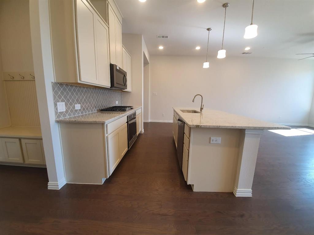 University Place Add Ph 1 - Residential Lease