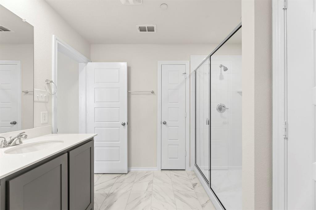 Creekshaw - Residential