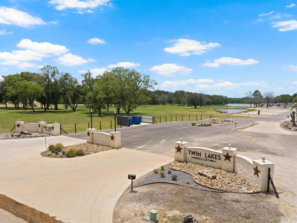 Twin Lakes Resort - Land