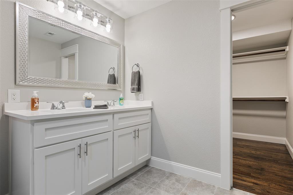 Elmwood Sub 2 - Residential Lease