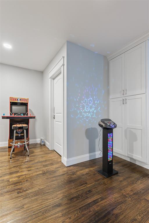 Elmwood Sub 2 - Residential Lease