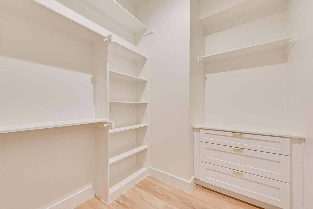 Z E COOMBS WEST END - Residential Income