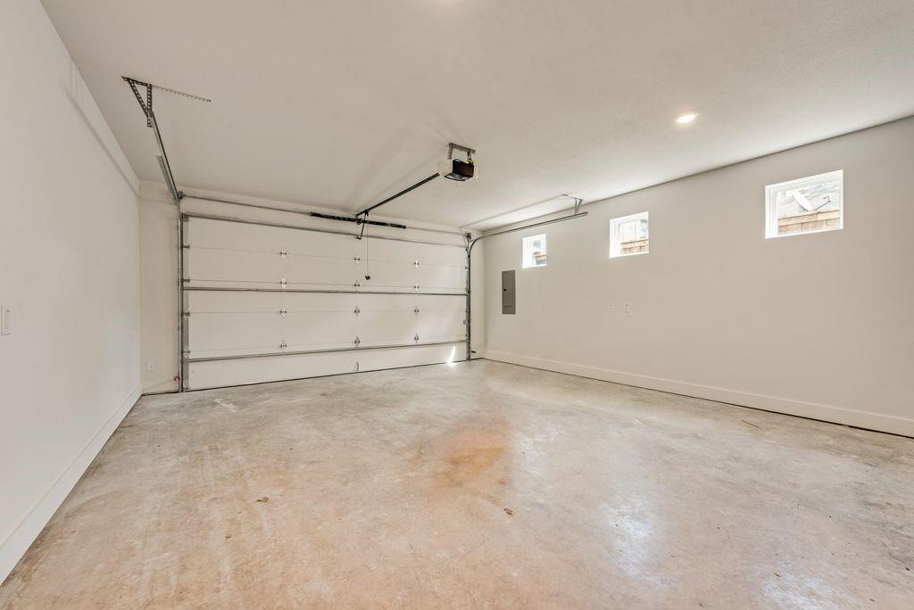 Z E COOMBS WEST END - Residential Income