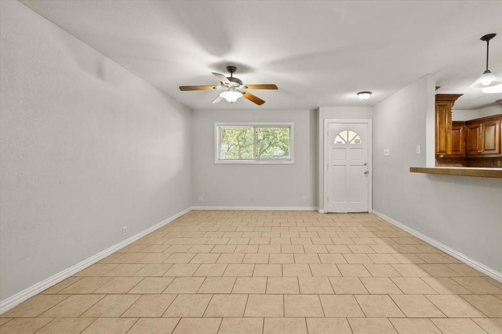 1900 Mimosa Drive