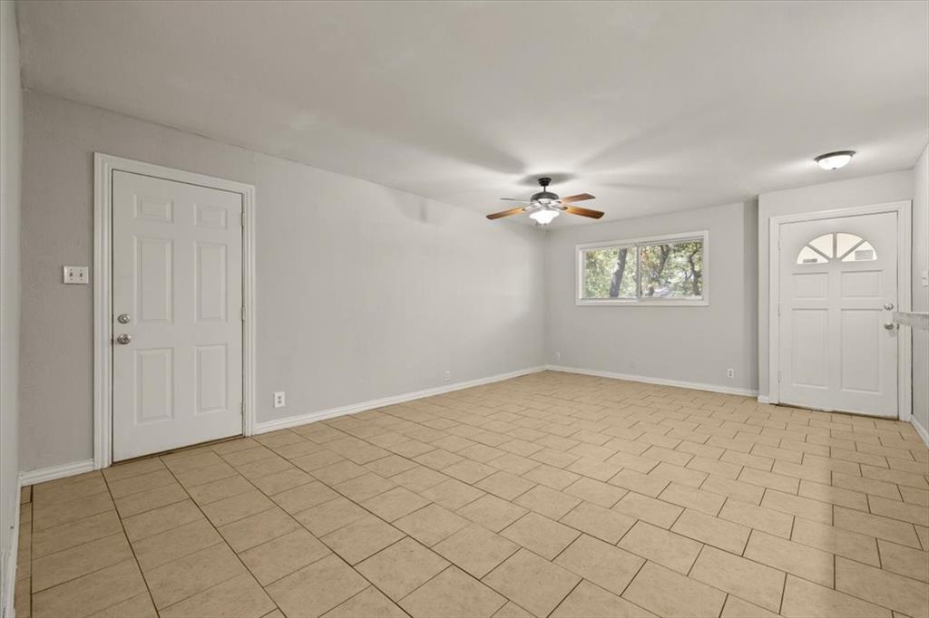 1900 Mimosa Drive