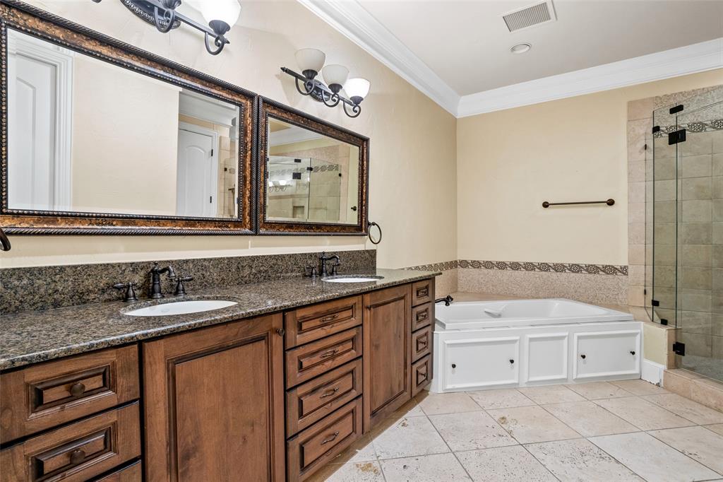 Villa De Leon Condo - Residential Lease