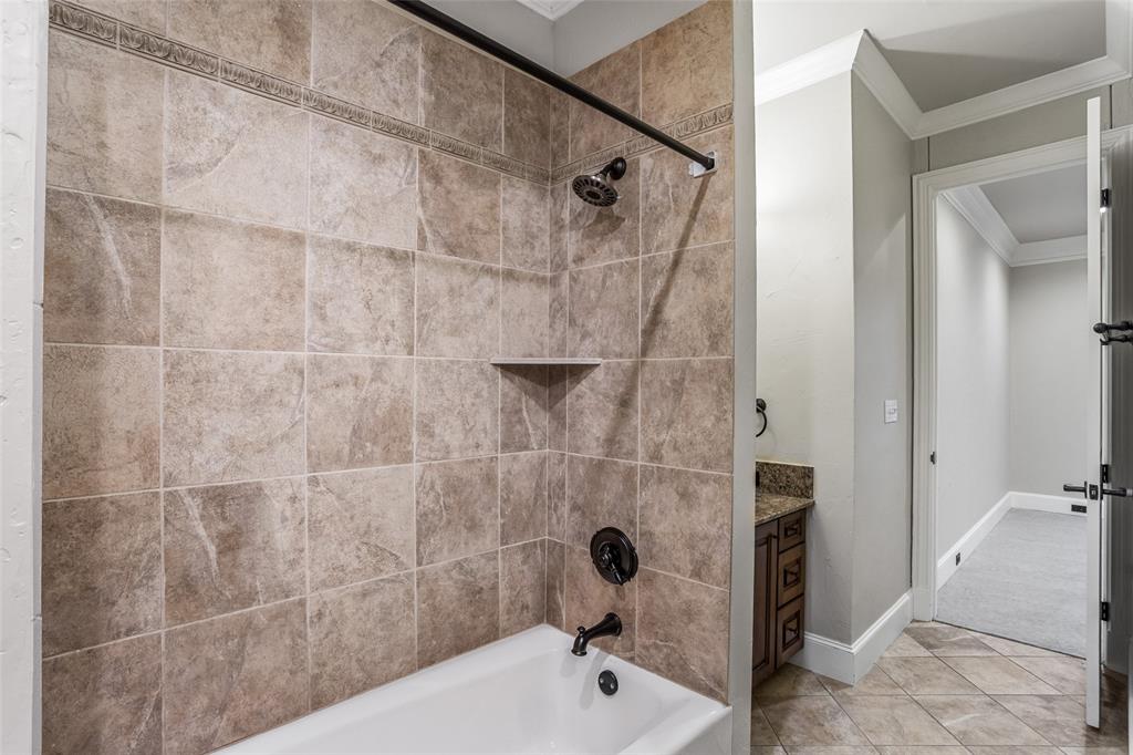 Villa De Leon Condo - Residential Lease