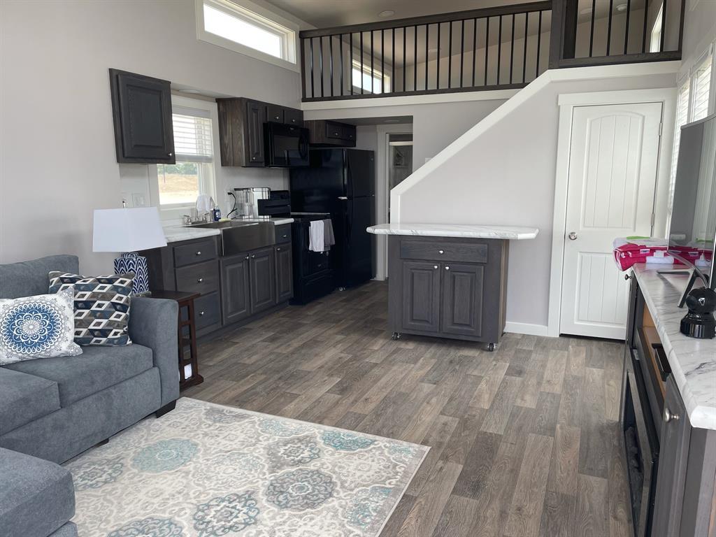 Peninsula Point - Residential