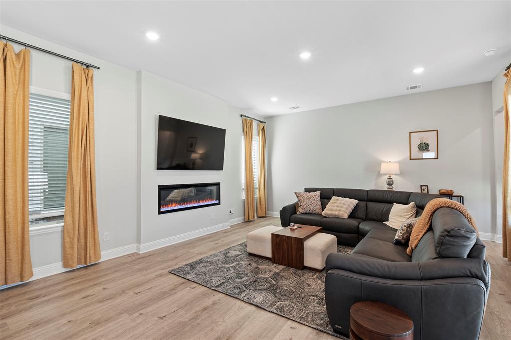 7216 Palisades Drive