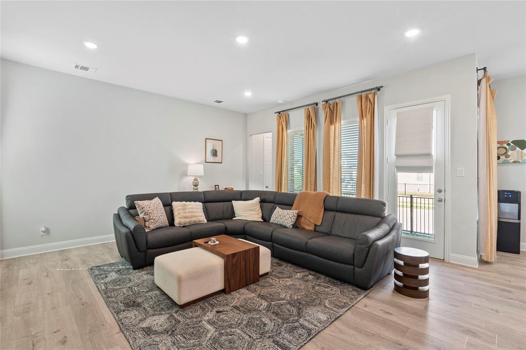 7216 Palisades Drive