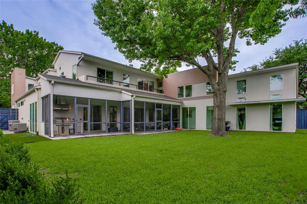 Royal Crest - Residential