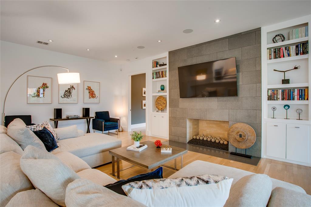 6411 Azalea Lane