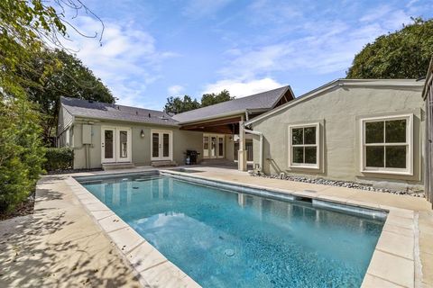 Tiny photo for 4684 S Versailles Avenue, Highland Park, TX 75209 (MLS # 21217637)