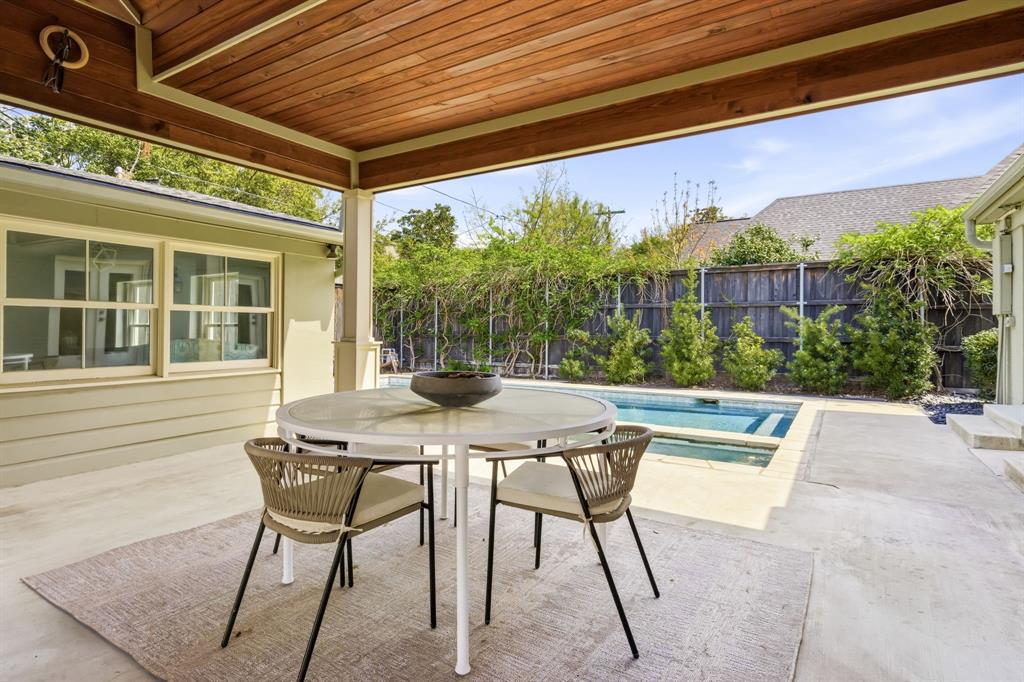 Highland Park West 09 Instl - Residential