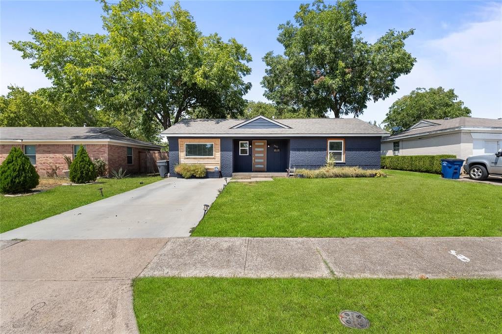 2431 Gross Road