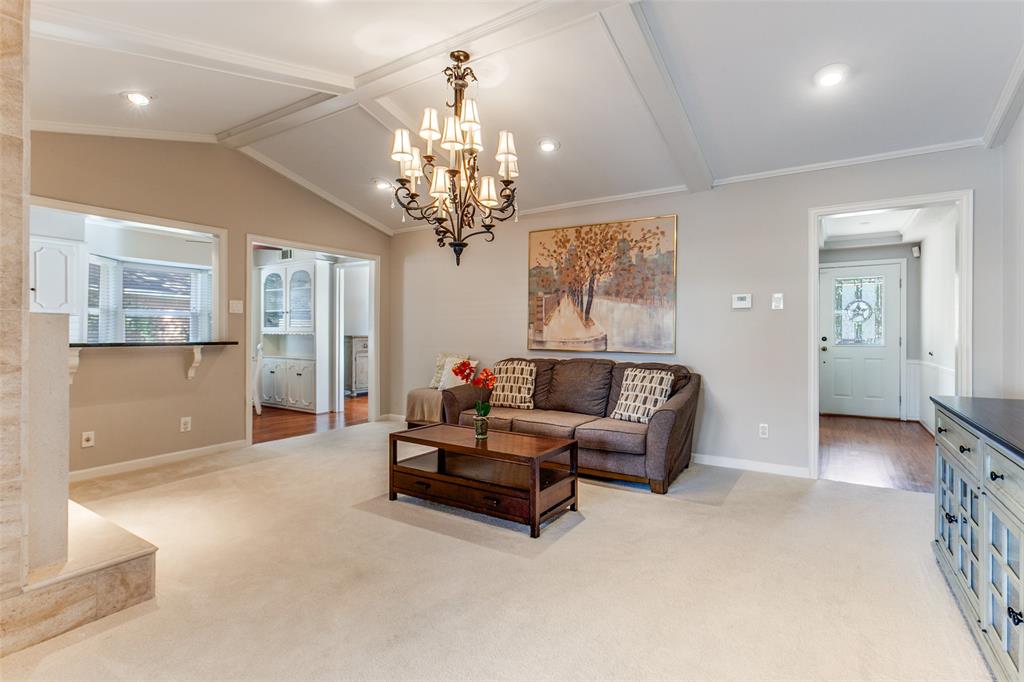 204 S Waterview Drive