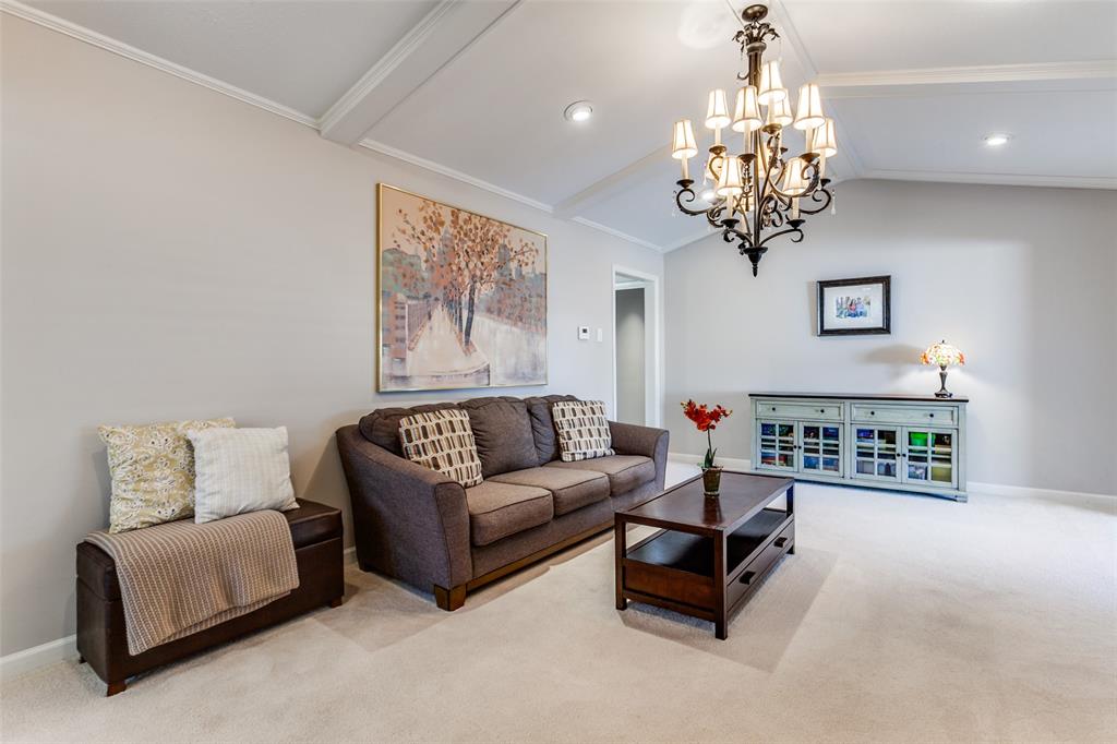 204 S Waterview Drive