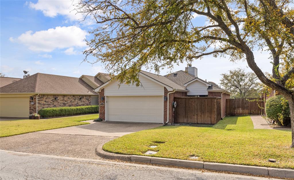 10705 Tall Oak Drive