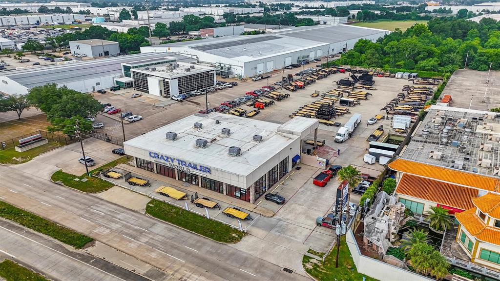 15150 North Freeway