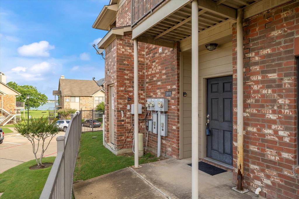 1891 Signal Ridge Place