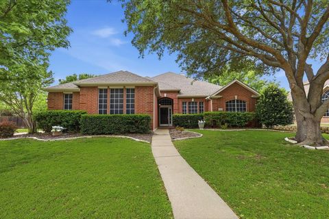 Photo of 1811 Clear Summit Lane, Mansfield, TX 76063 (MLS # 21249233)