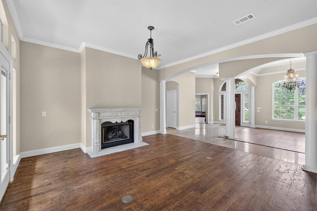 941 Topaz Lane