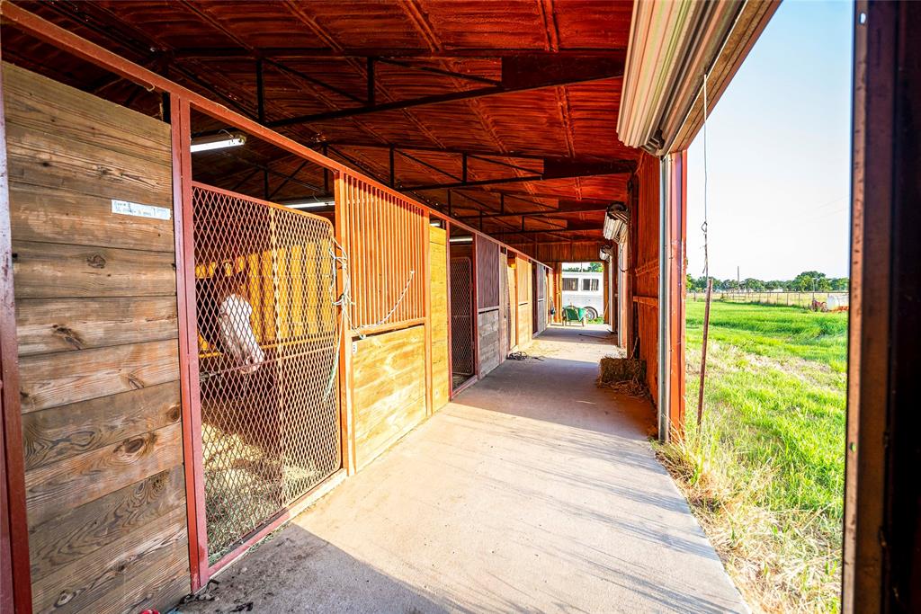 (RANCH) HORSE RANCHES IN COUNTY - Farm