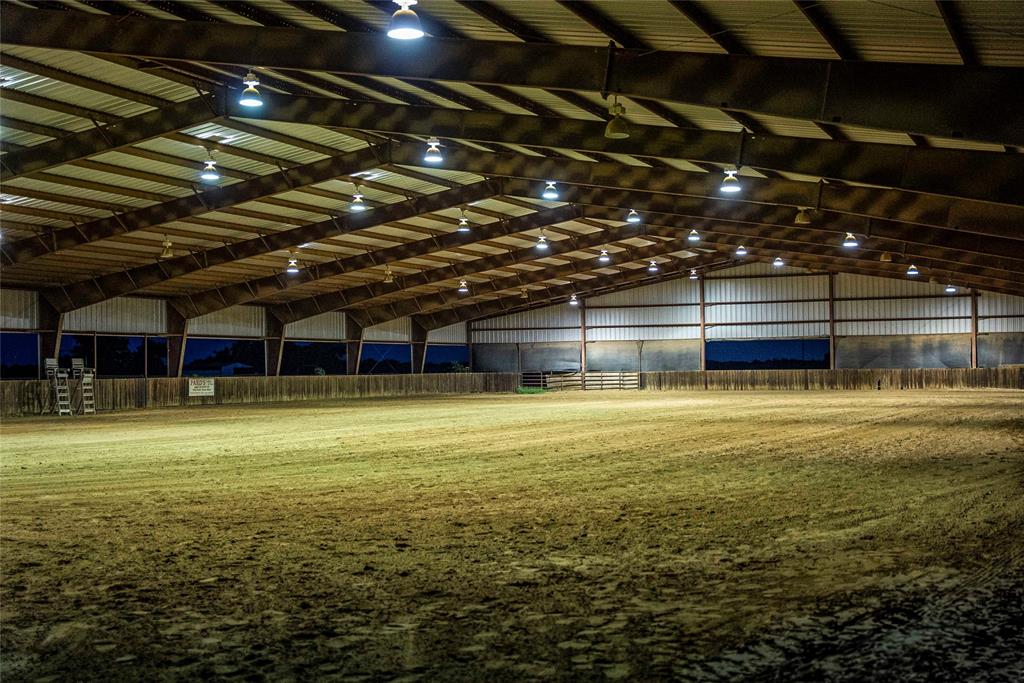 (RANCH) HORSE RANCHES IN COUNTY - Farm