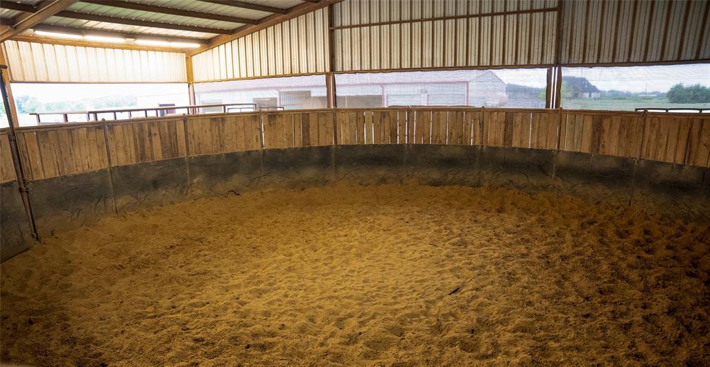 (RANCH) HORSE RANCHES IN COUNTY - Farm