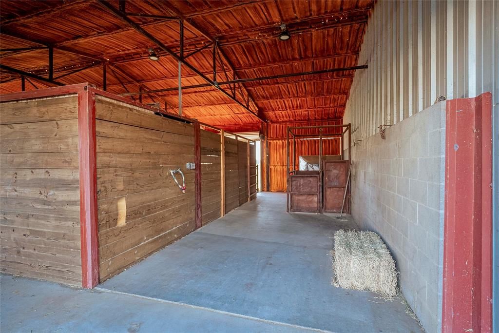 (RANCH) HORSE RANCHES IN COUNTY - Farm