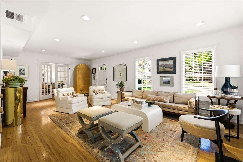 1930 Mayflower Drive