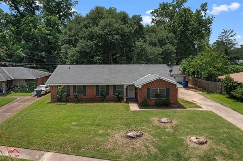 1836 Bryan Place Shreveport LA 71105