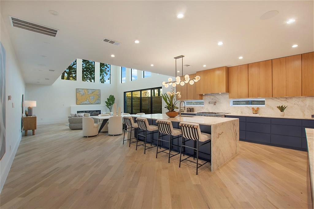 5253 Bonita Avenue
