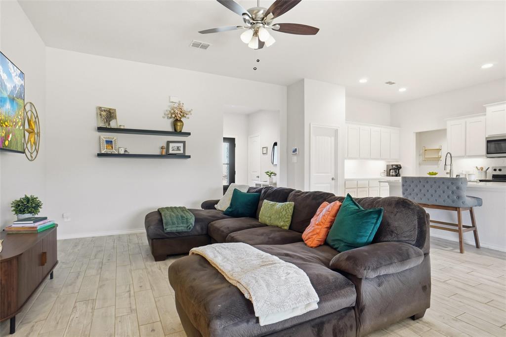 Mountain Vly Lake Tr D Ph 1 - Residential