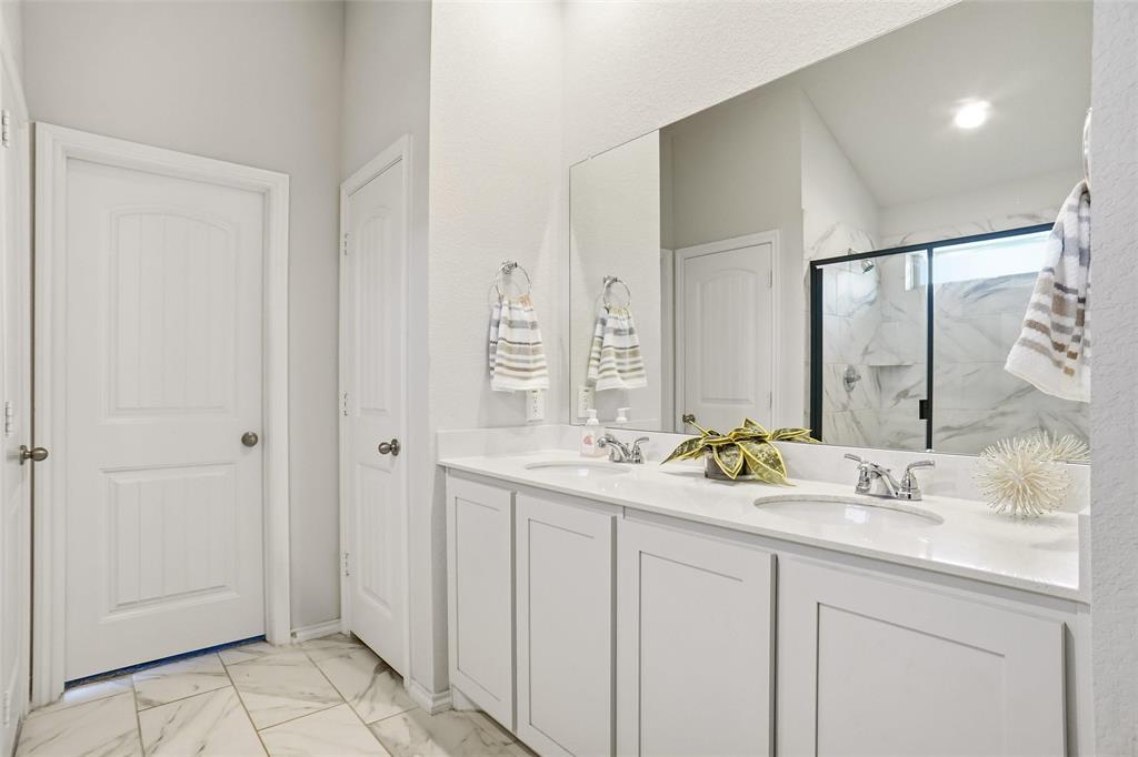 Mountain Vly Lake Tr D Ph 1 - Residential