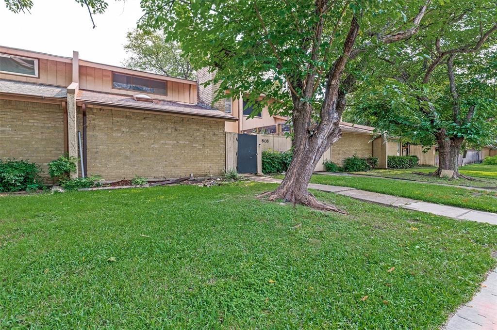 Preston Place Townhomes - Residential