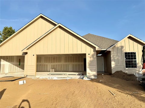 Photo of 105 Shoshone Cove, Lake Kiowa, TX 76240 (MLS # 21367535)