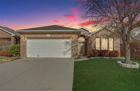 Photo of 10012 Butte Meadows Drive, Fort Worth, TX 76177 (MLS # 21232493)