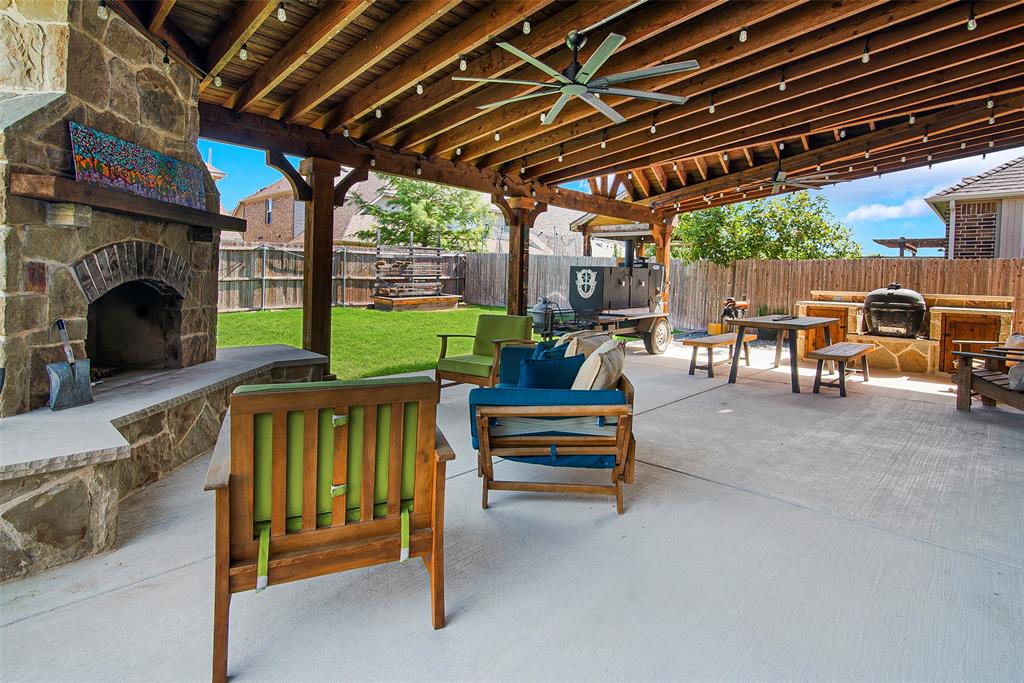 9562 Robinwoods Drive