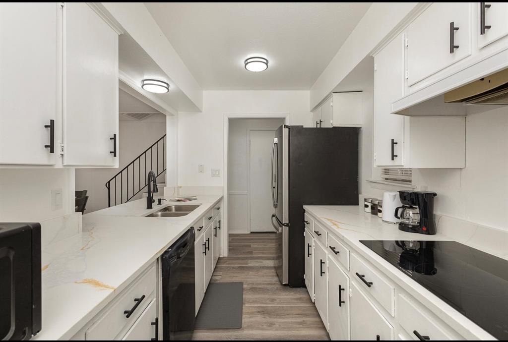 Saint Claire Woods Twnhs - Residential Lease