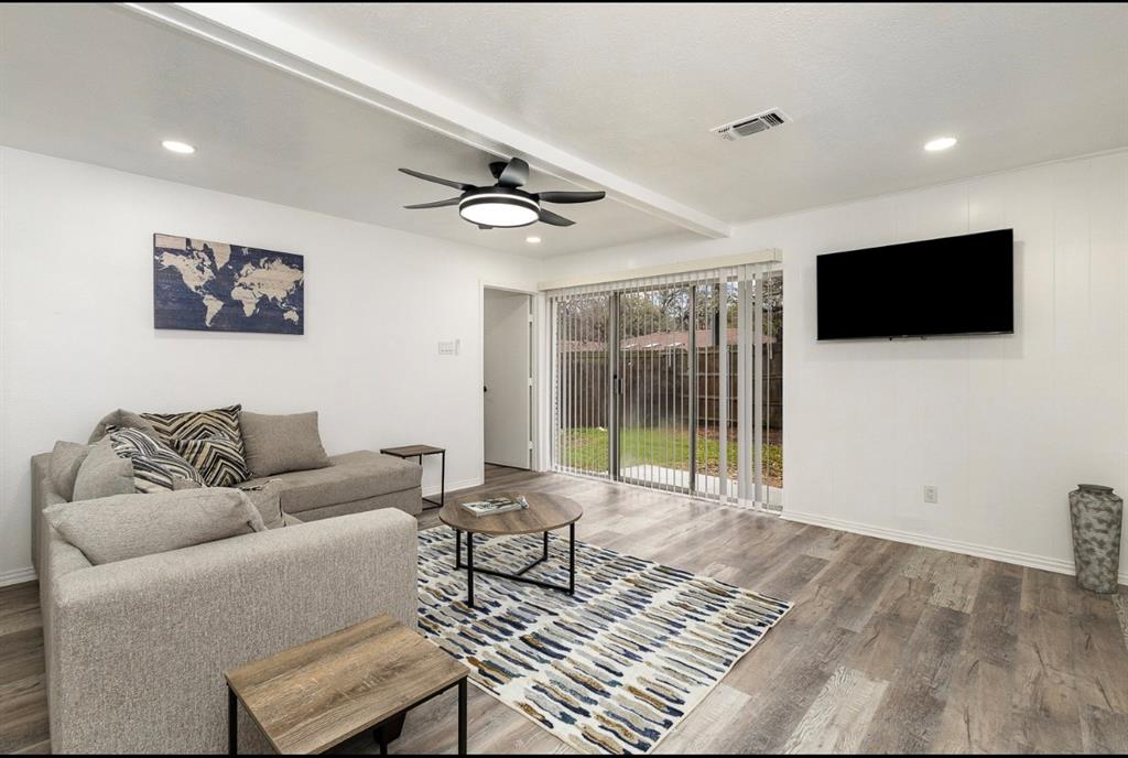 Saint Claire Woods Twnhs - Residential Lease