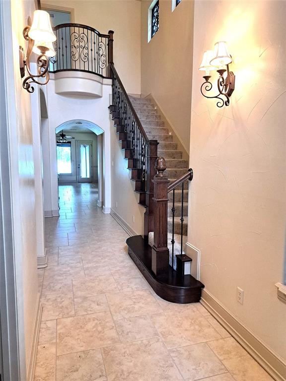 7917 Club Court