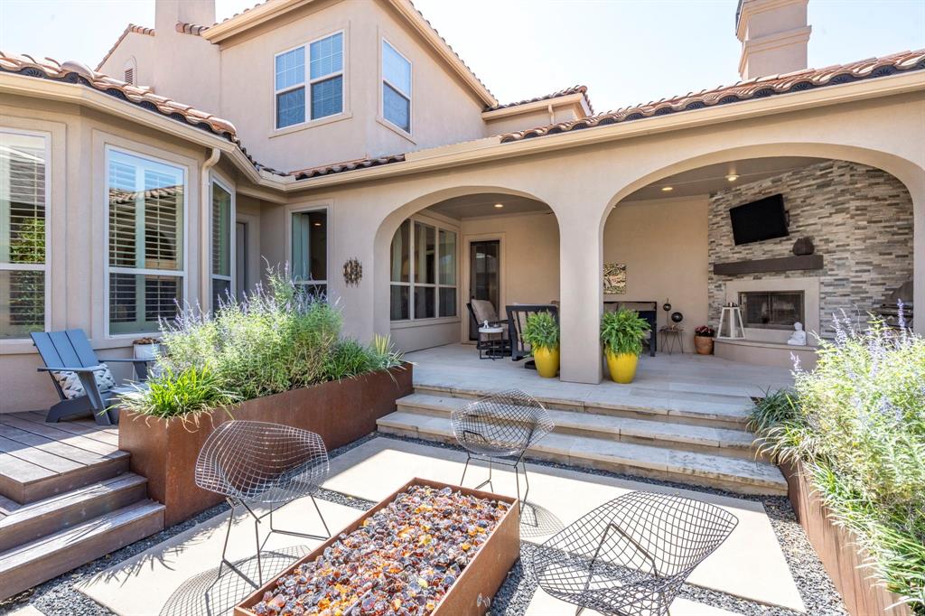 2212 Gatsby Way