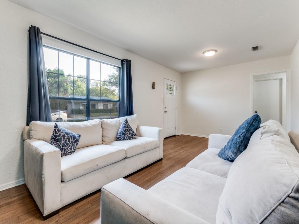 11528 Sinclair Avenue