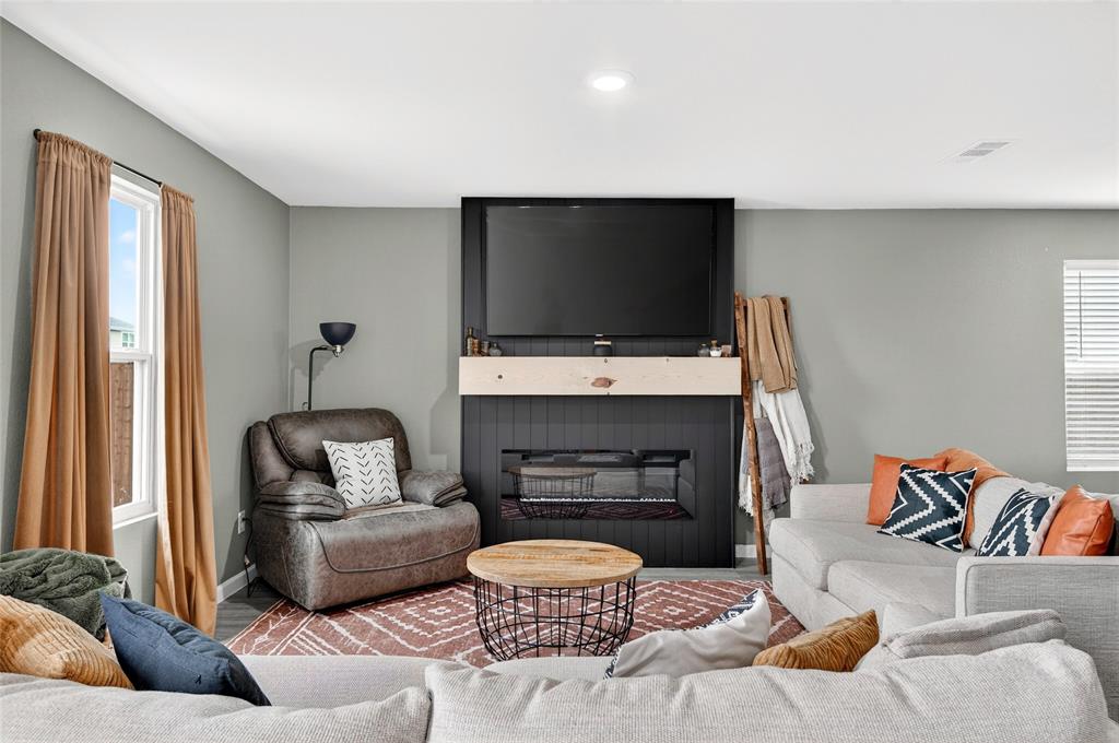 THE VILLAGES OF MAYFIELD PH 2 - Residential